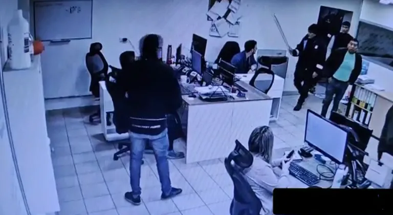 Video donde miembros del sindicato petrolero agreden a trabajadores de Gas Austral