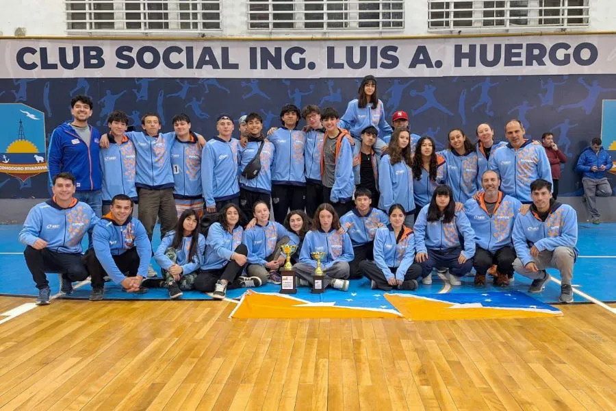 photo_4929503677413174541_y