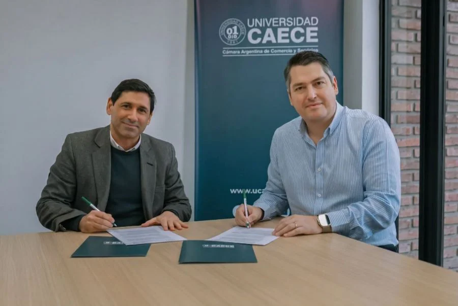 El municipio de Río Grande firmó un convenio con la Universidad CAECE