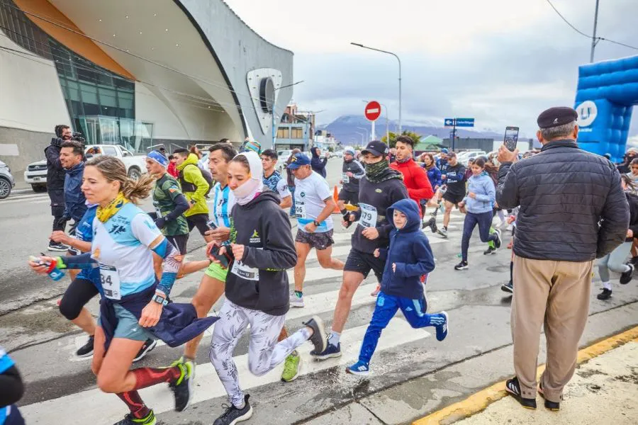 photo_5174942787588697596_y