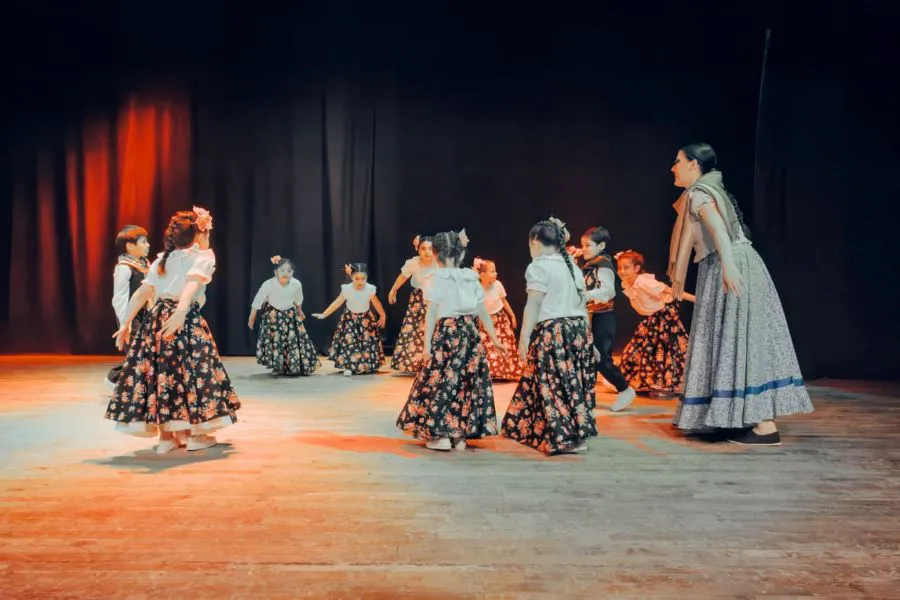 photo_4987861232018721562_y