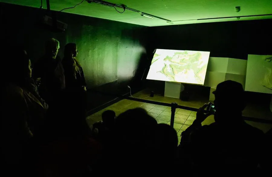 photo_5132150696978788304_y