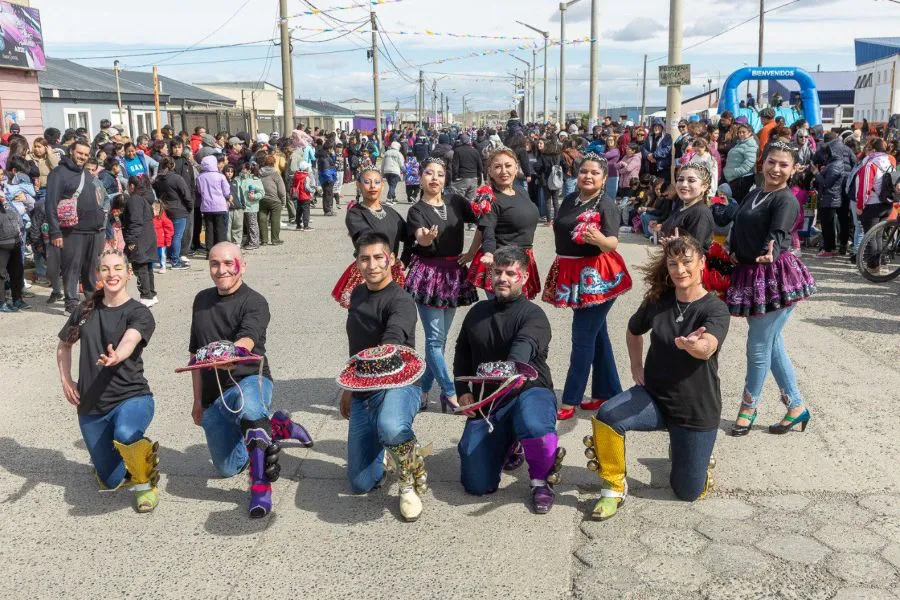 photo_4902639163786595220_y