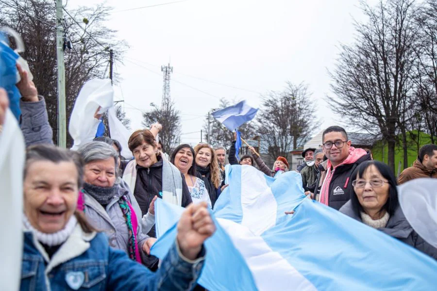 Tolhuin también se sumó a la jornada patriótica
