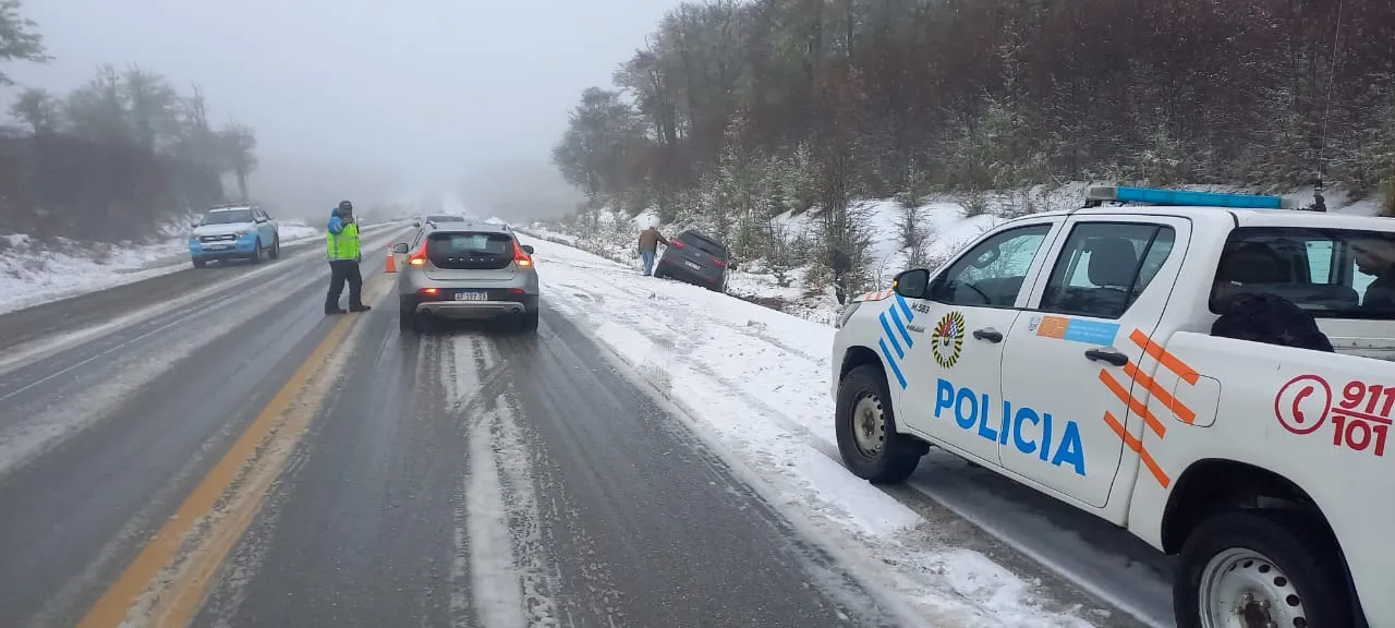 Una mujer hospitalizada al sufrir golpes por un despiste sobre la Ruta 3 (2)