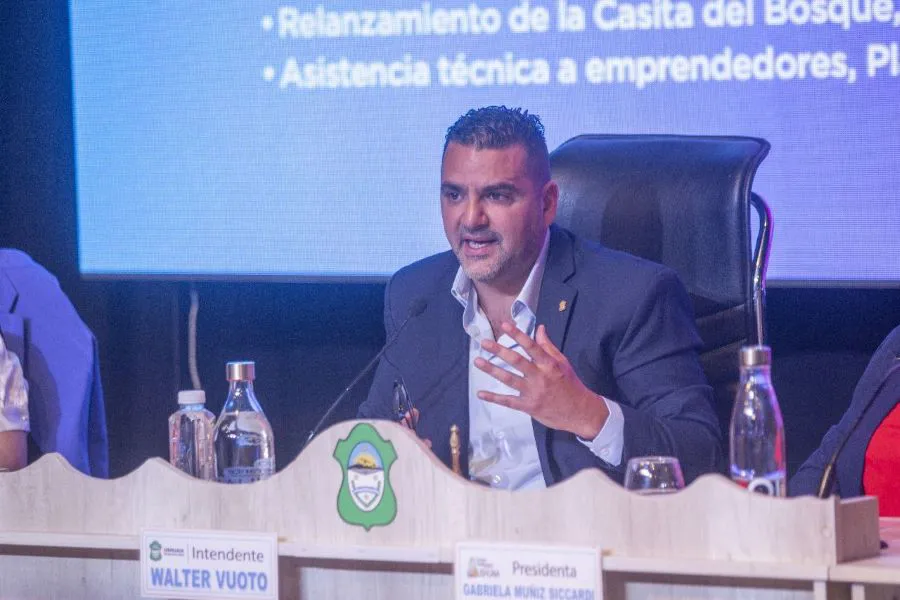 photo_5048589252081855697_y