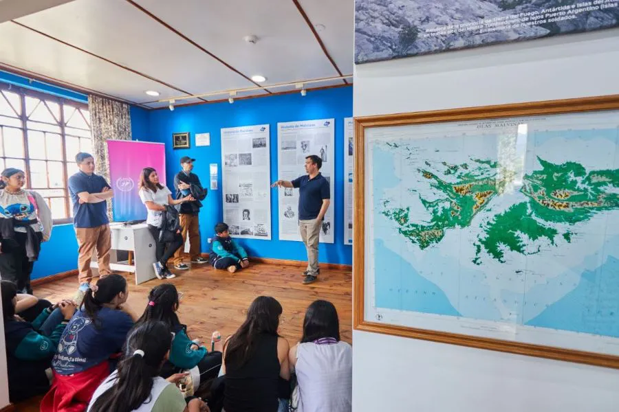 photo_4911540689665985464_y