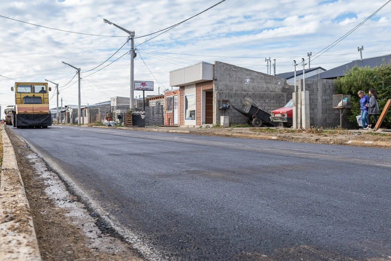 La pavimentación del B° Los Cisnes es un compromiso cumplido