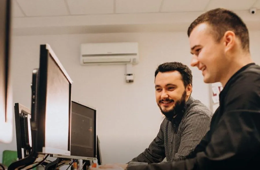 photo_5091835501123579397_y