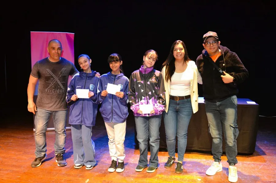 Se presentó la 1ª edición de los premios “Olivia” a deportistas de la ciudad de Ushuaia (4)