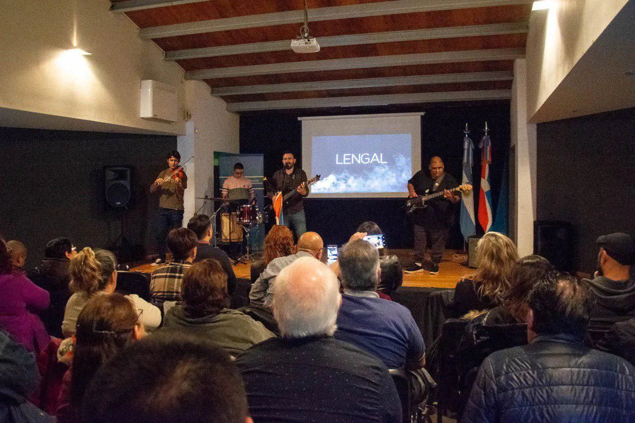 Se realizó la presentación del videoclip Sangre y corazón del grupo Lengal (1)