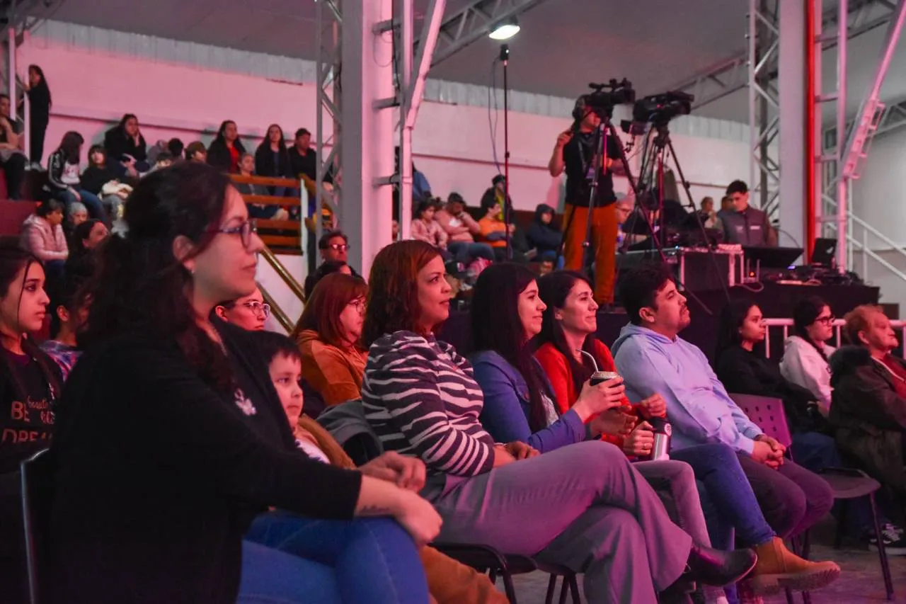 Con un gran espectáculo se desarrolló el Certamen Provincial de Malambo Femenino en Tolhuin  (4)