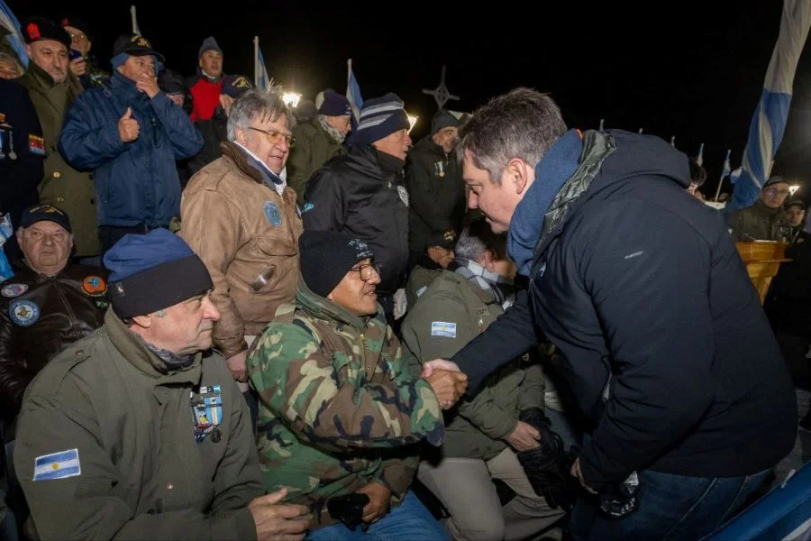 photo_5075674157667781587_y