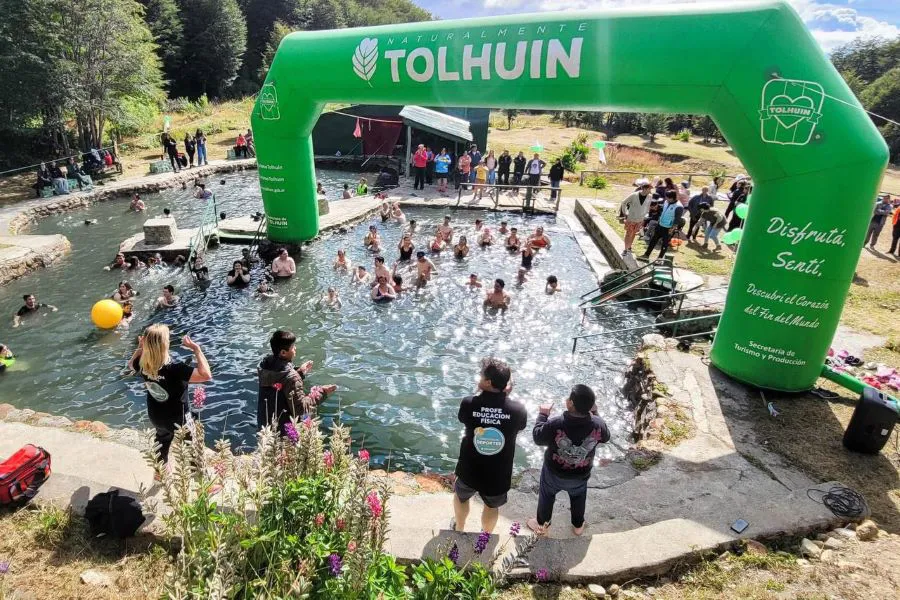 photo_5030718189515943533_y