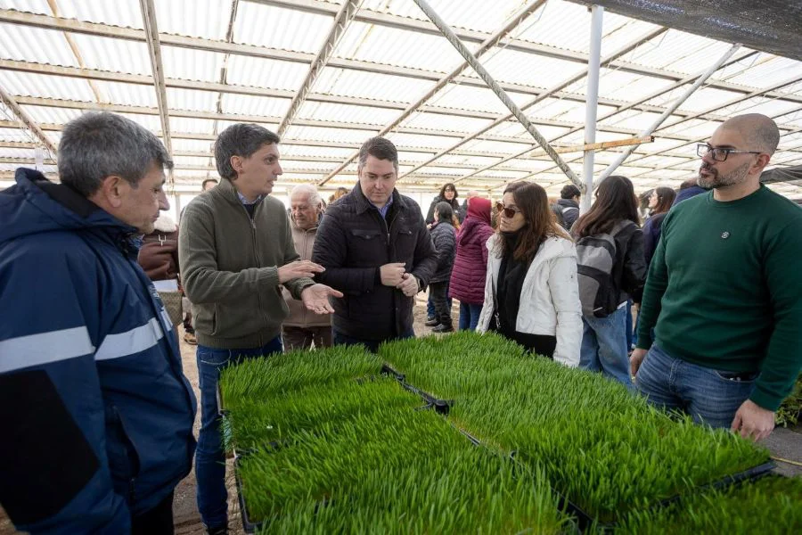 Intendente Martín Perez en la inauguración de la Chacra Agroexperimental Municipal “Germán Asencio”
