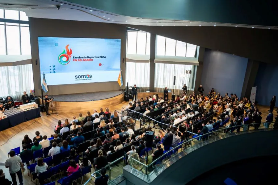 photo_5046592762307873667_y