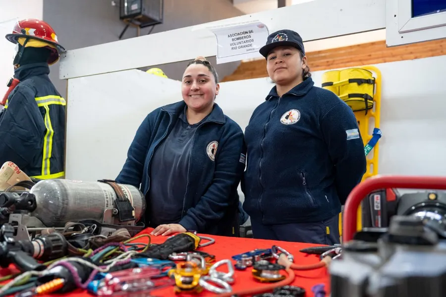 photo_5055308552322789172_y