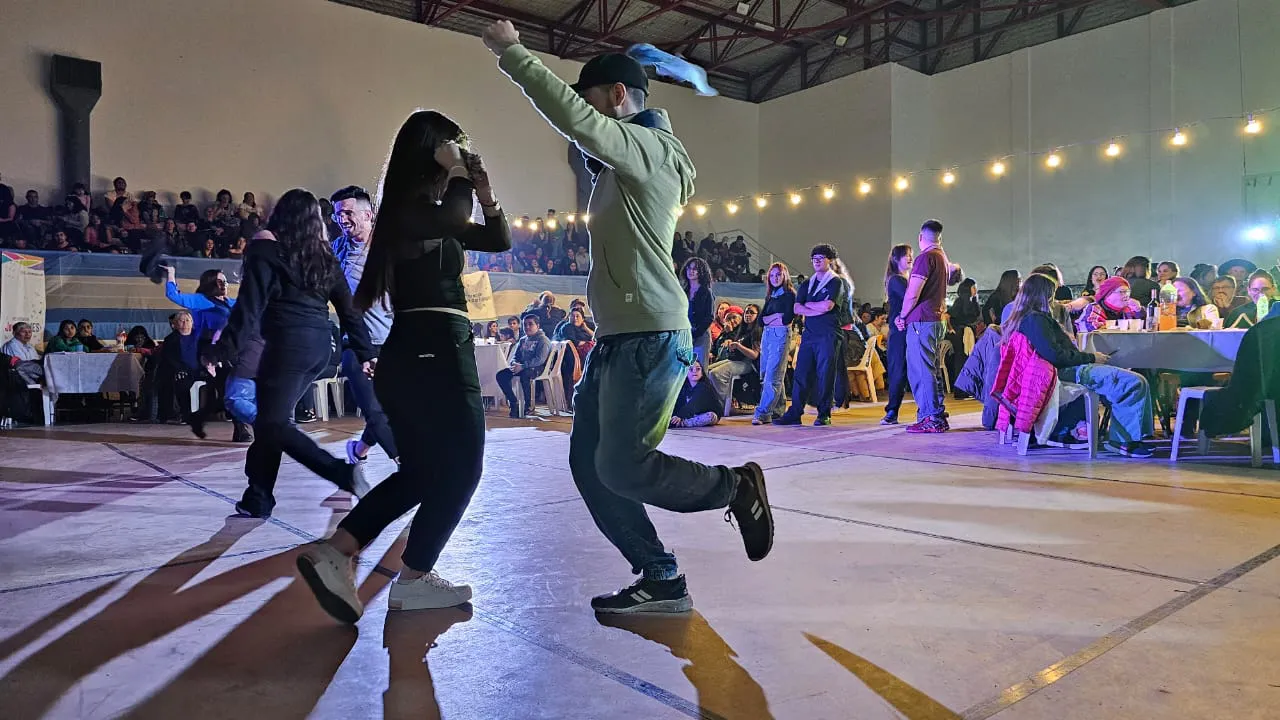 Vecinos riograndenses participaron de la “Gran Peña Fueguina” (6)