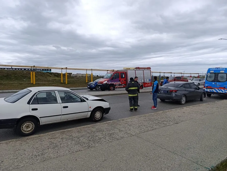 Una mujer y dos menores fueron hospitalizados tras un choque sobre San Martín