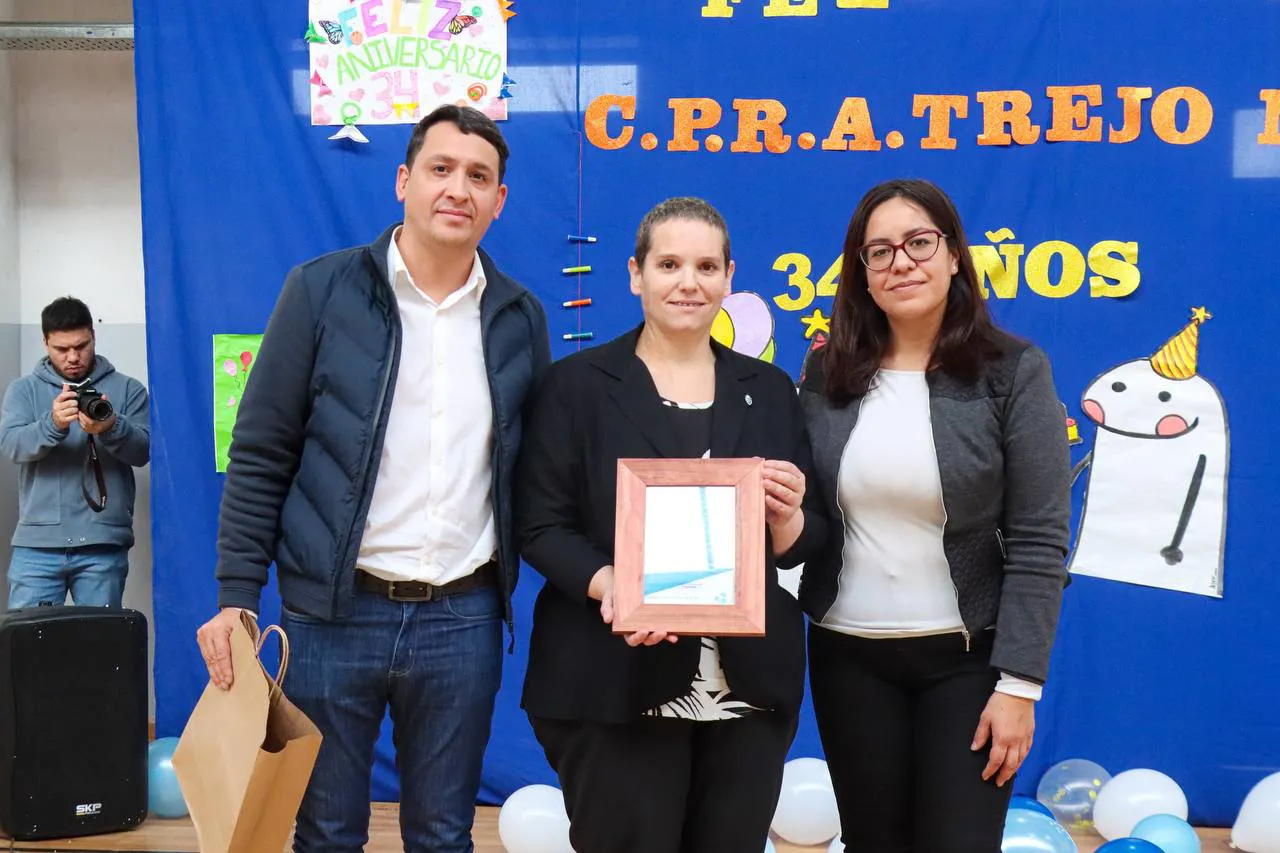 Se celebró el 34° Aniversario del Colegio Ramón Alberto Trejo Noel en Tolhuin (2)