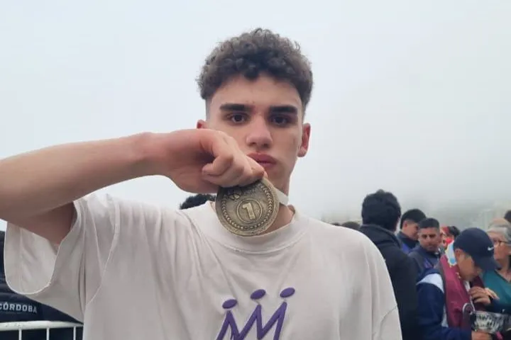 photo_5125215673419238270_x