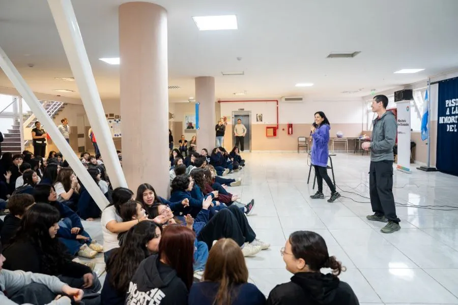 photo_5082650116564388630_y