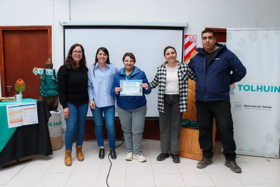 photo_5071090134777793360_y