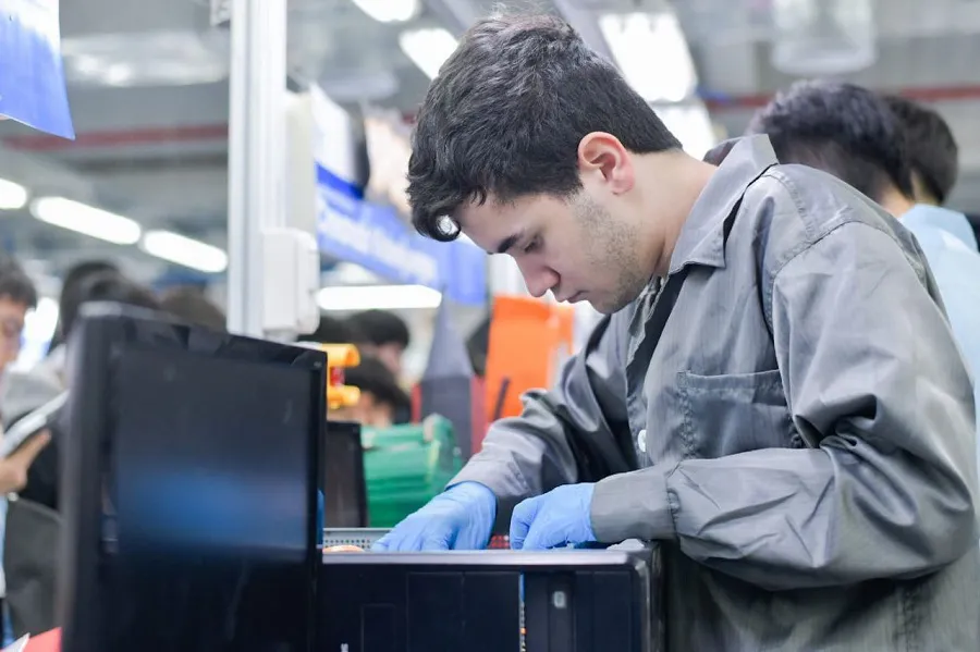 Se lleva adelante el 1° Encuentro de Colegios Técnico de Río Grande (2)