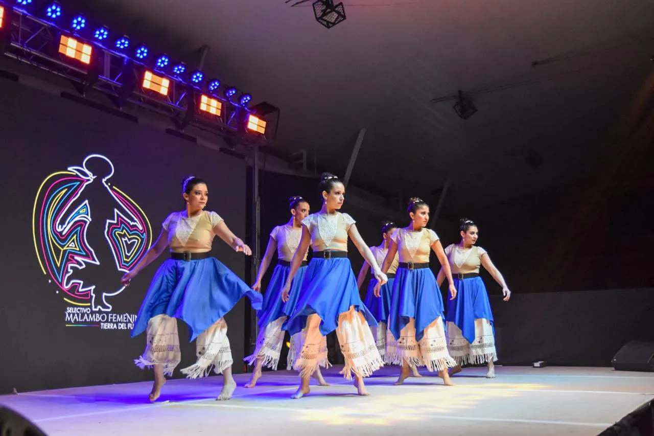 Con un gran espectáculo se desarrolló el Certamen Provincial de Malambo Femenino en Tolhuin  (1)