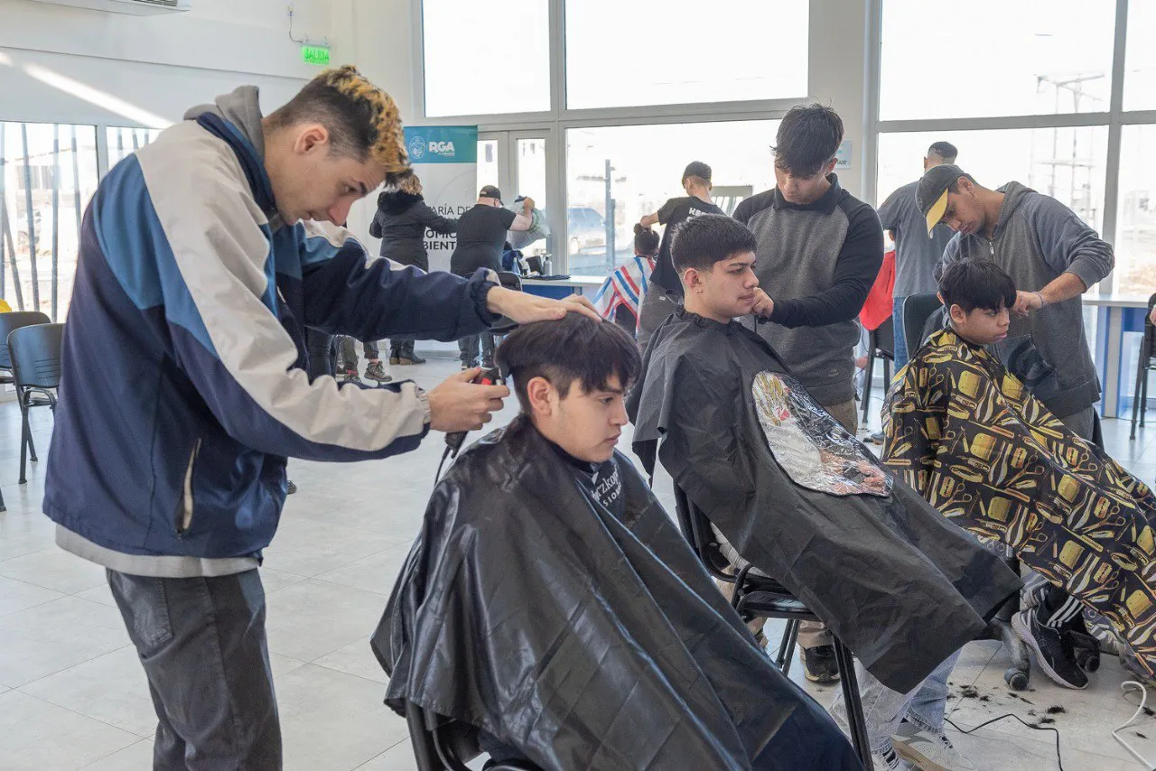 Cortes de cabello de forma gratuita con el programa “Volvemos a clases con Vos”