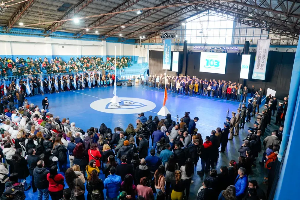 La provincia acompañó los festejos por el 103° aniversario de la ciudad de Río Grande  (2)