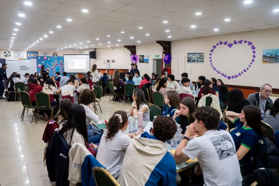 Estudiantes participaron del programa de ‘Desafío Productivo y Financiero Fueguino’