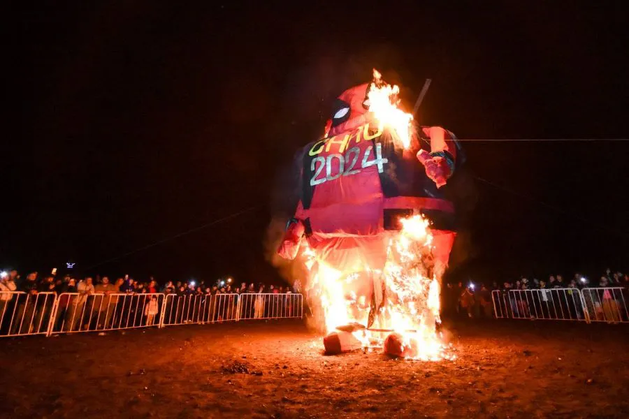 photo_5066926572006214479_y