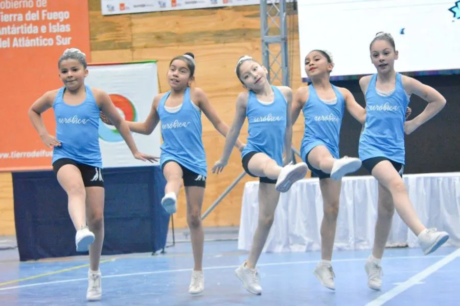 photo_5156707185378570138_y