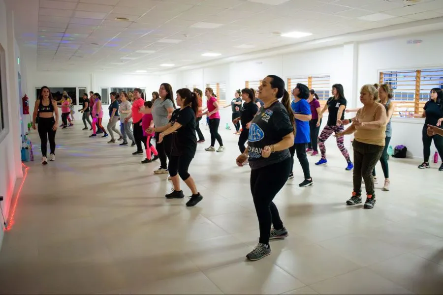 photo_4992510379494059523_y