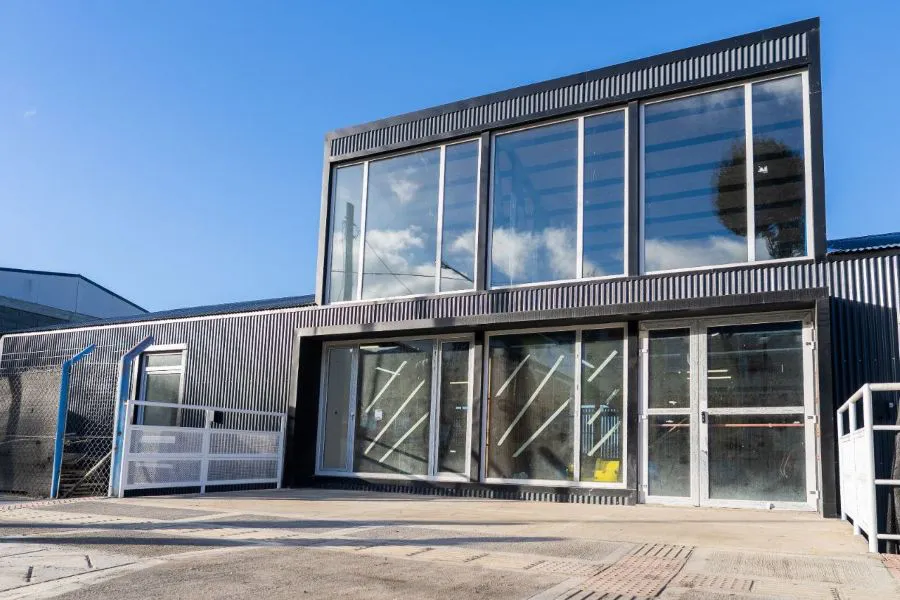 photo_4974710269787877124_y