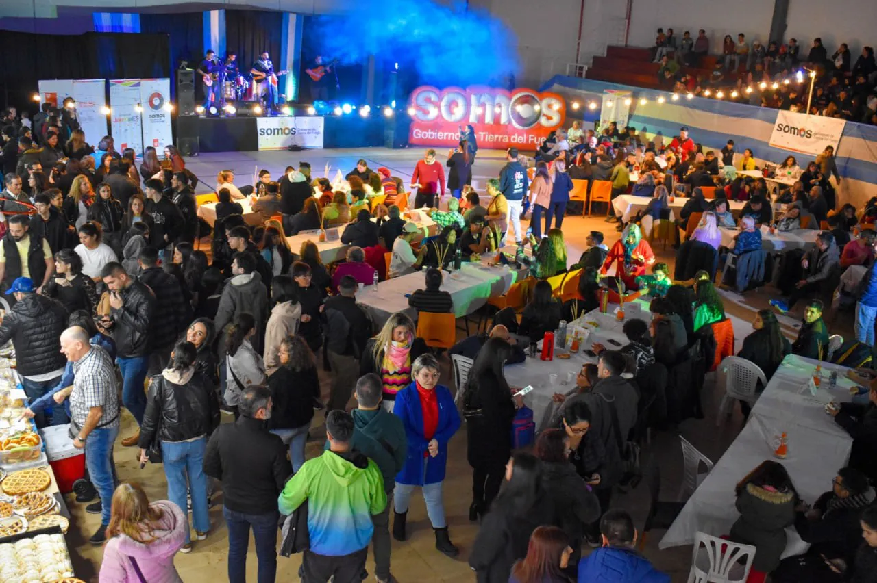 Vecinos riograndenses participaron de la “Gran Peña Fueguina” (4)