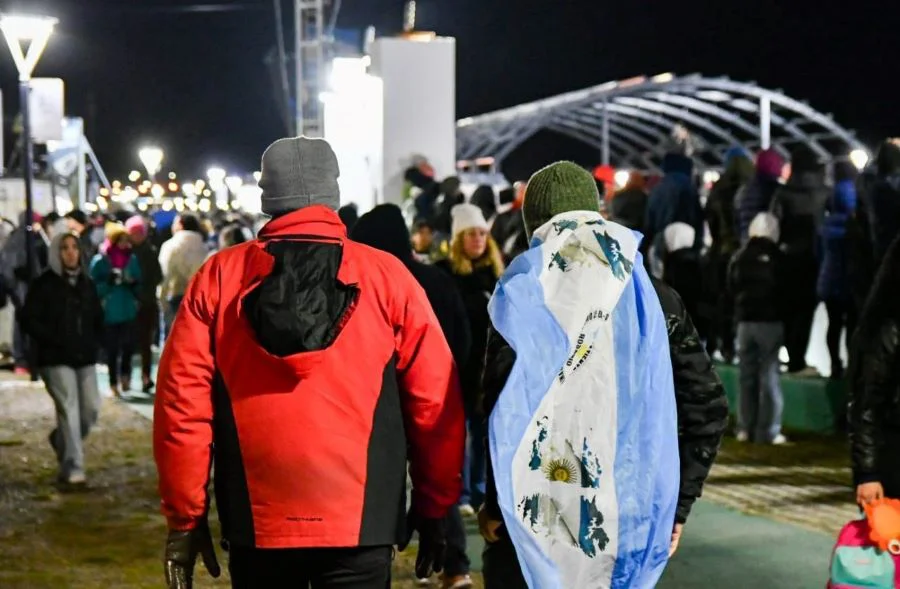 photo_5075771662015335524_y