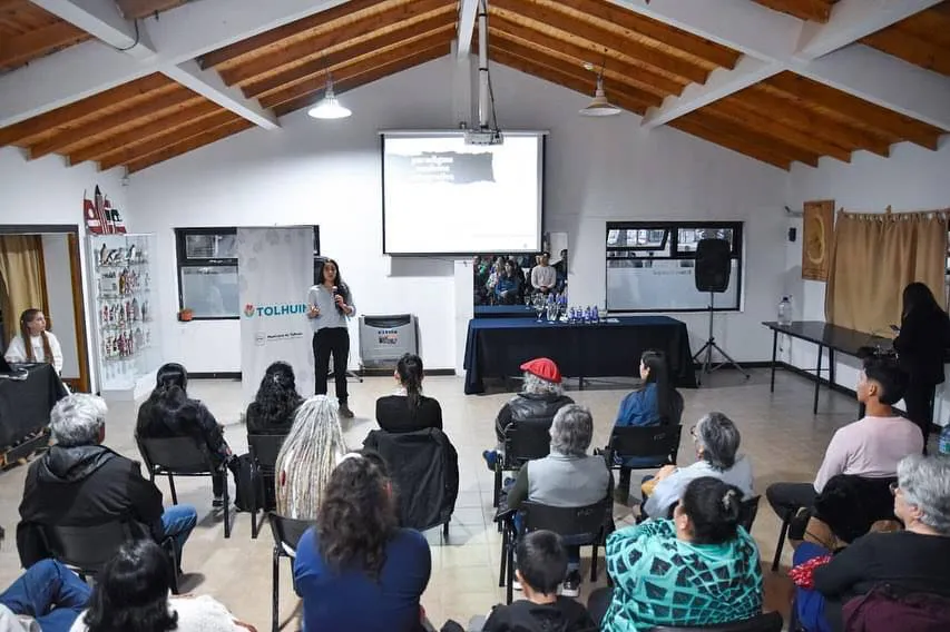 Se brindó una charla en la ciudad de Tolhuin sobre los beneficios del agua de mar