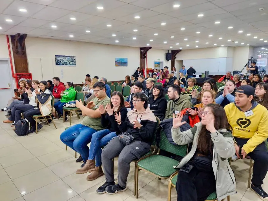 photo_4976490503671057220_y