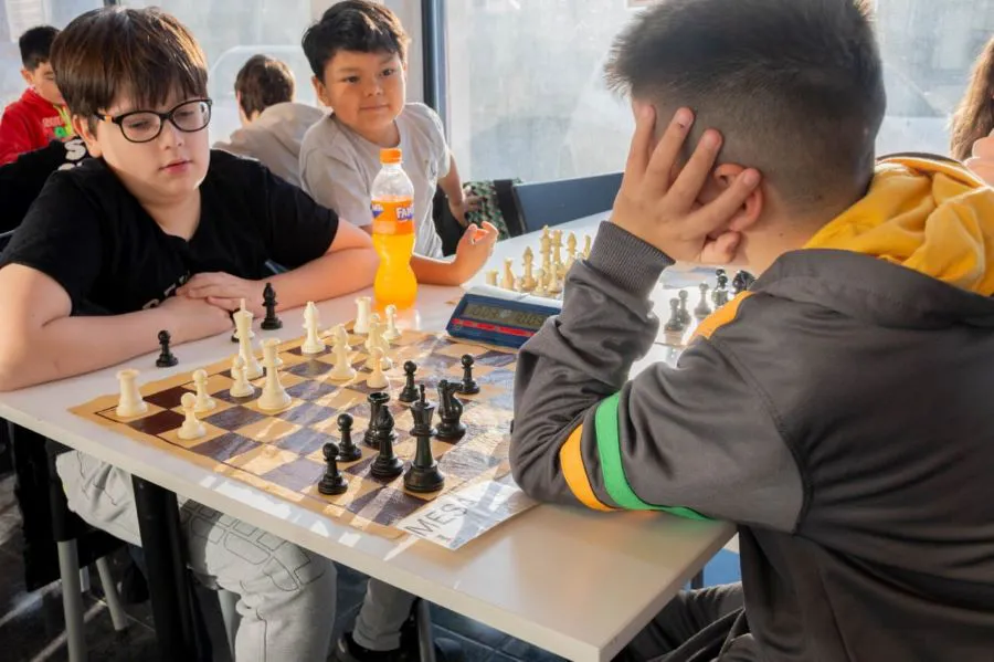 photo_5172431438606348846_y