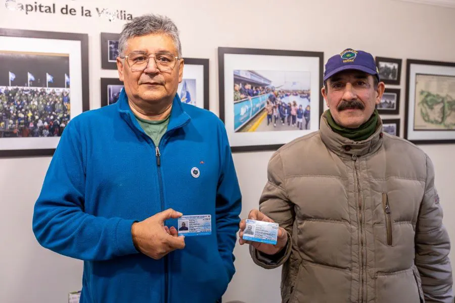 photo_4988060664526384489_y