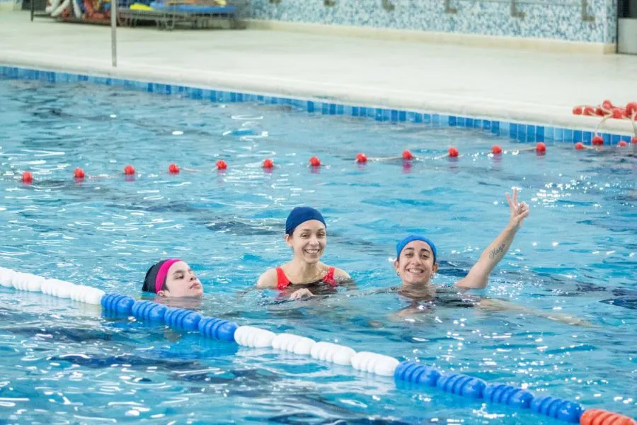 photo_5084922278814265053_y