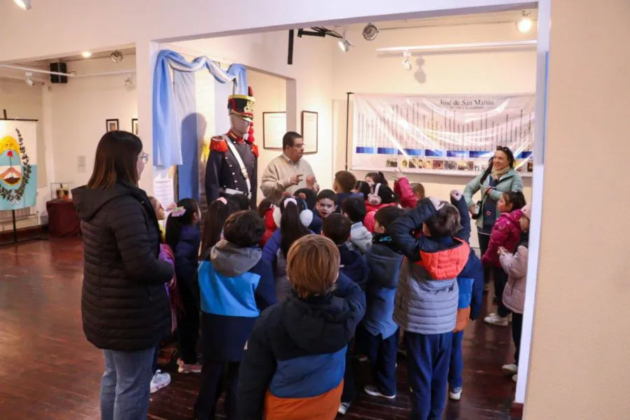 photo_4990281458971160385_y