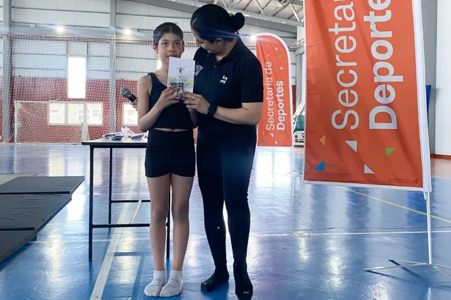 photo_5021625236947929997_y