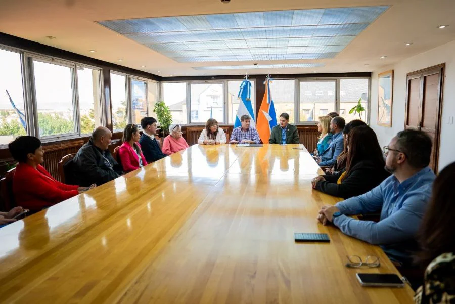 photo_4981261632516328376_y