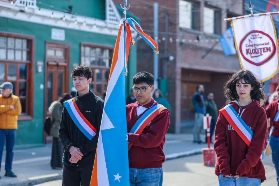 photo_5143553641879899020_y