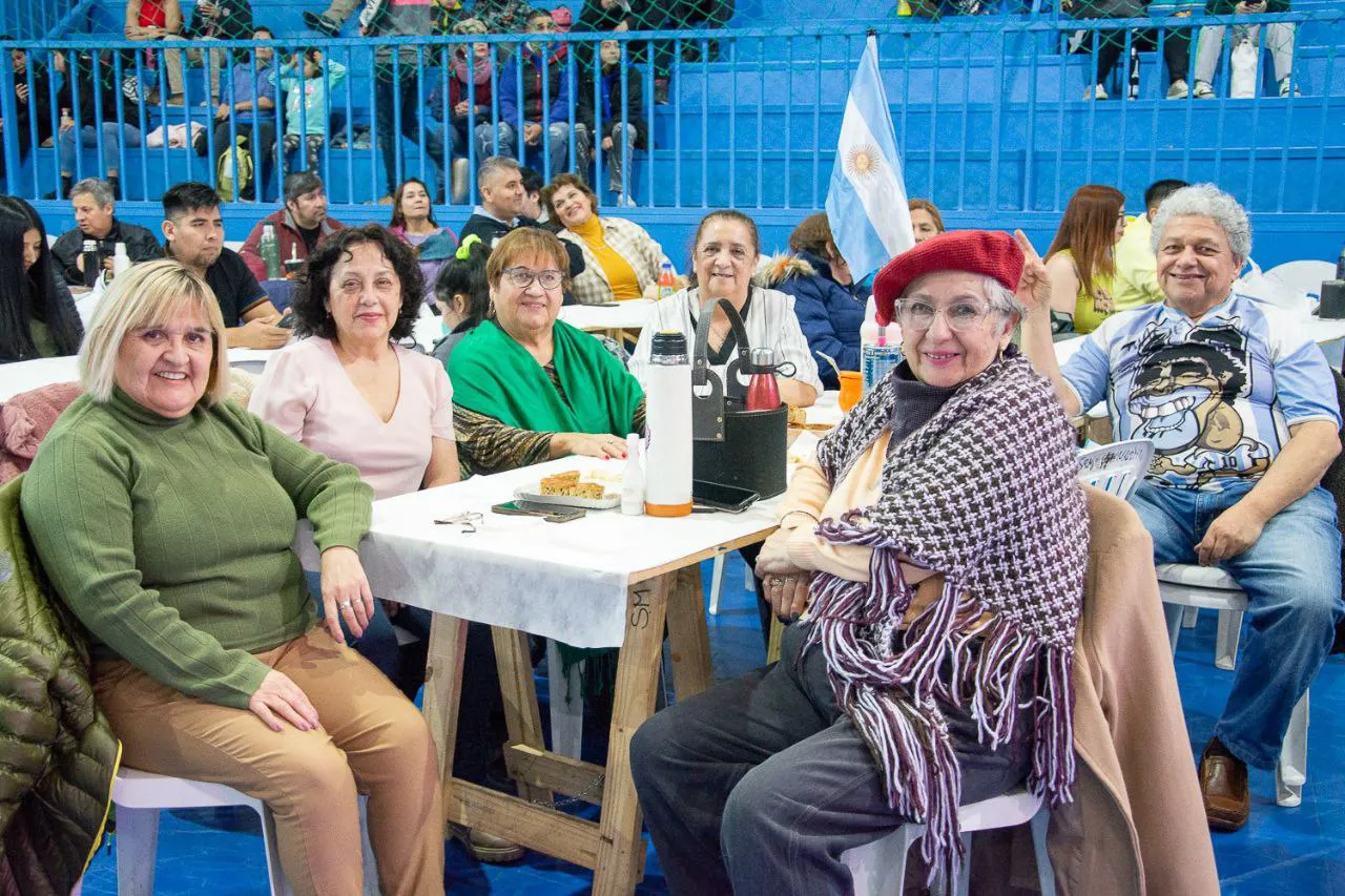 Cientos de riograndenses disfrutaron de la Gran peña de la Independencia (3)
