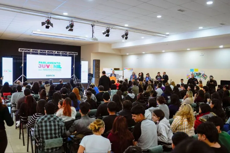 photo_5163471604250947321_y