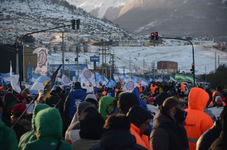 photo_5003836255498252361_y